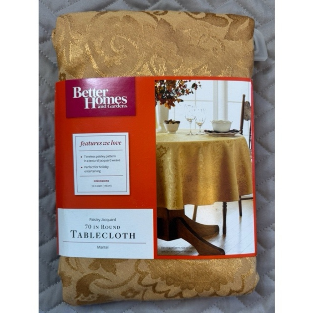 Better Homes and Gardens Paisley Gold Tablecloth 70 inch Round